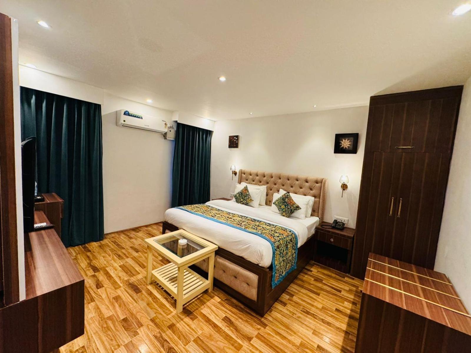 De Elaaf The Luxury Stay ศรีนาการ์ ภายนอก รูปภาพ