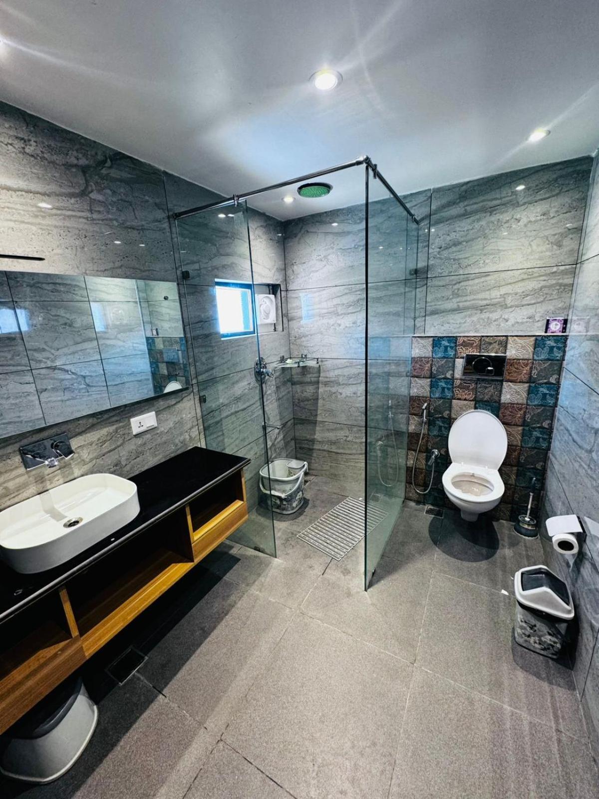 De Elaaf The Luxury Stay ศรีนาการ์ ภายนอก รูปภาพ