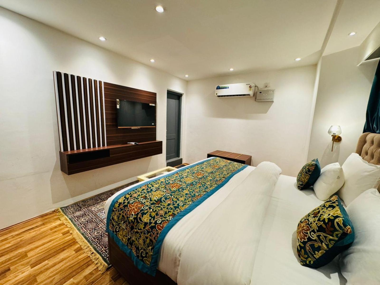 De Elaaf The Luxury Stay ศรีนาการ์ ภายนอก รูปภาพ