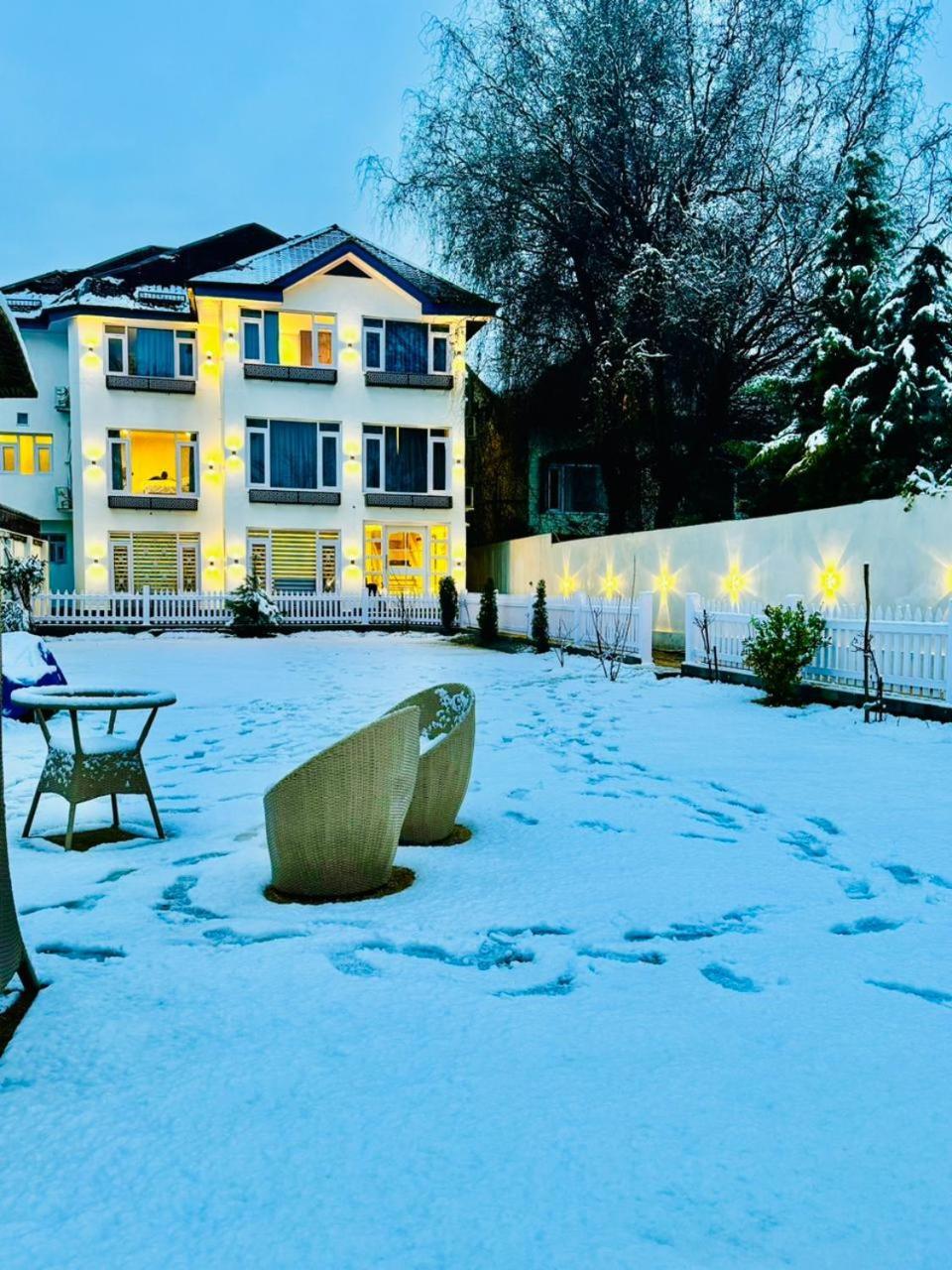 De Elaaf The Luxury Stay ศรีนาการ์ ภายนอก รูปภาพ