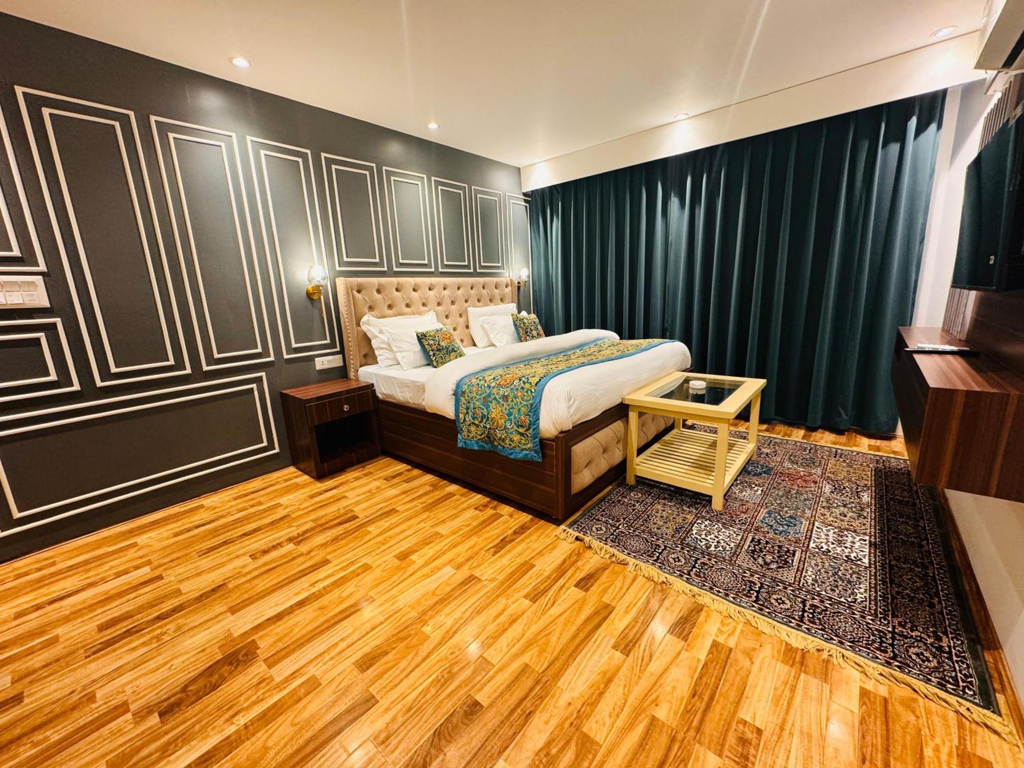 De Elaaf The Luxury Stay ศรีนาการ์ ภายนอก รูปภาพ